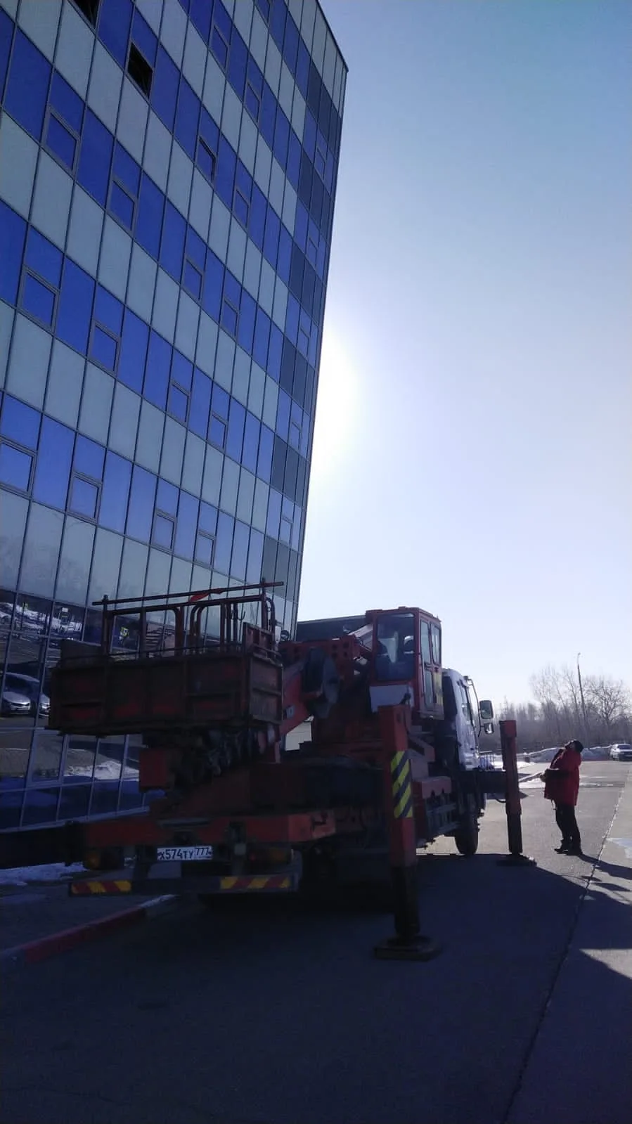 Монтаж москитных сеток на высоте — пример работ (3)
